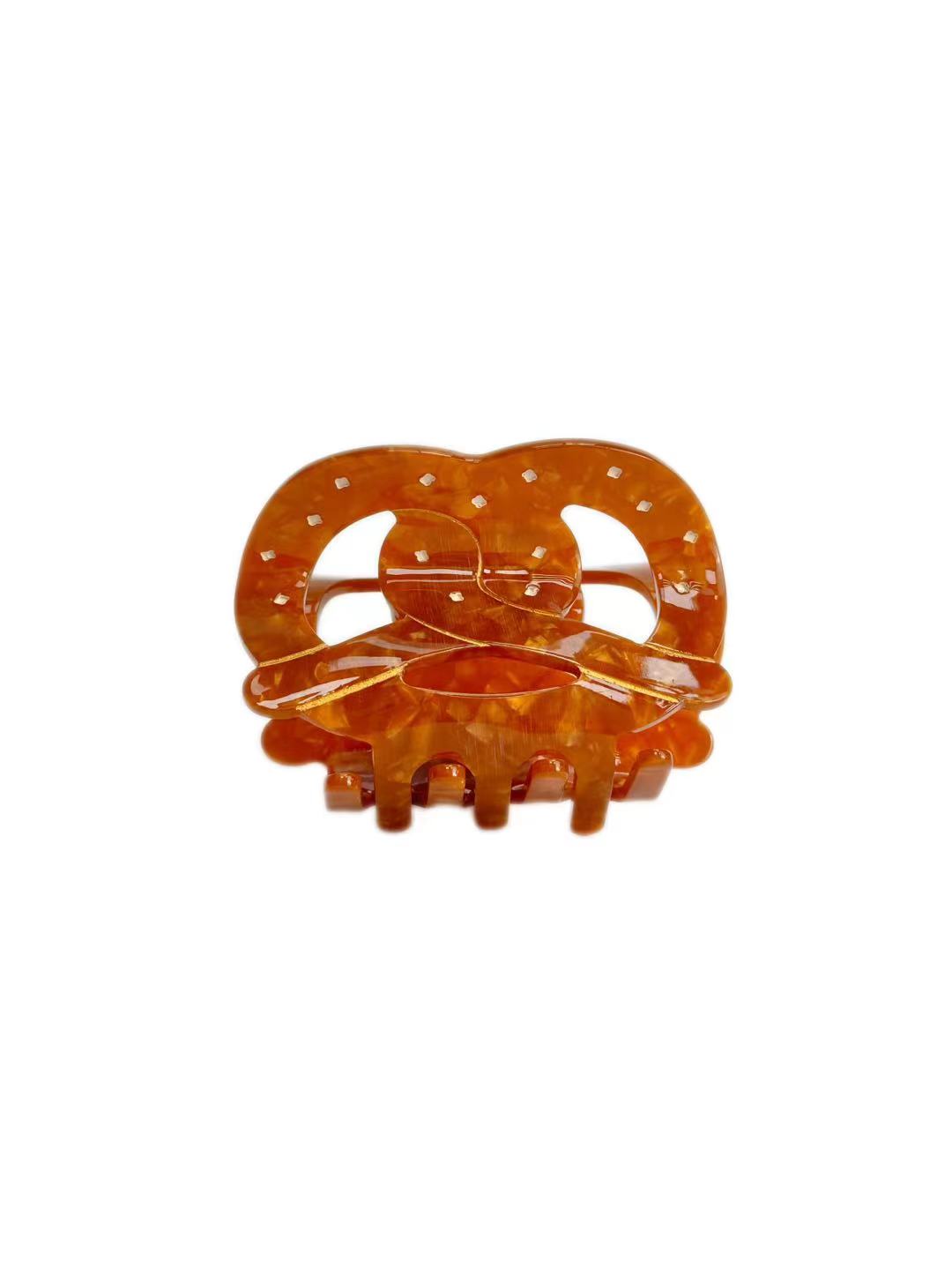 Pretzel Hair Claw Clip - A Twist of Style